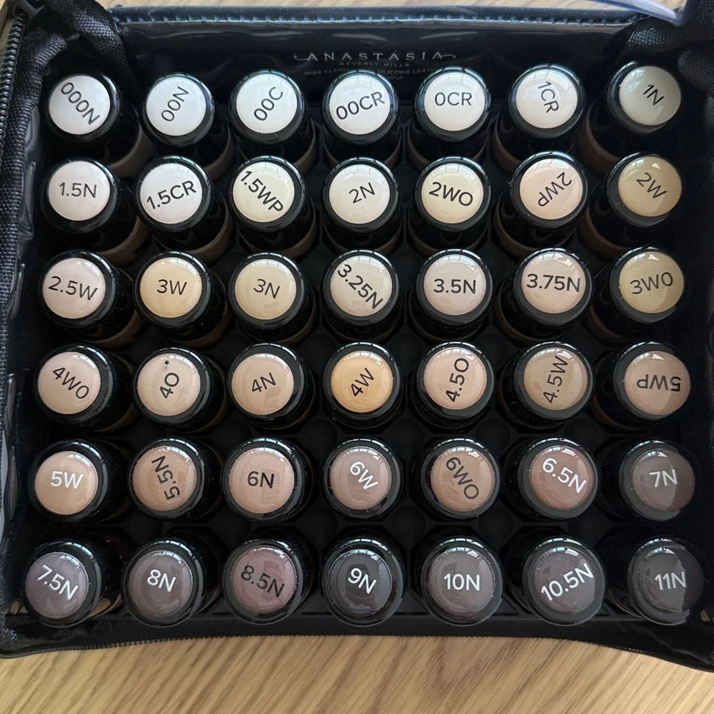 Anastasia Beverly Hills Impeccable Foundation set